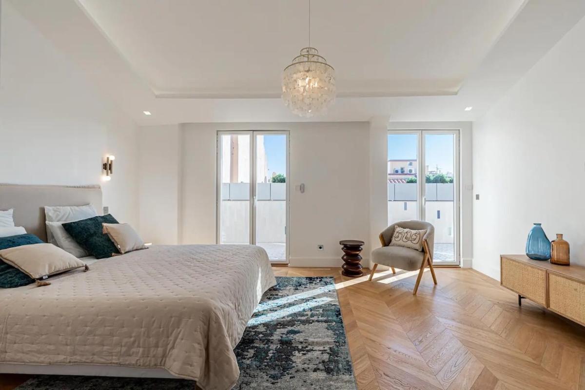 Beautiful 4 Bedrooms, Terrace, Appartement