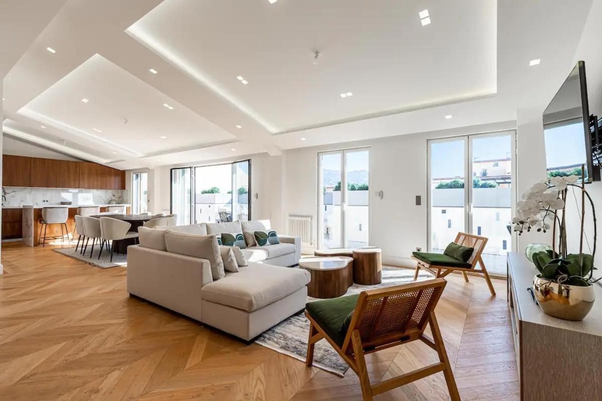 Beautiful 4 Bedrooms, Terrace,