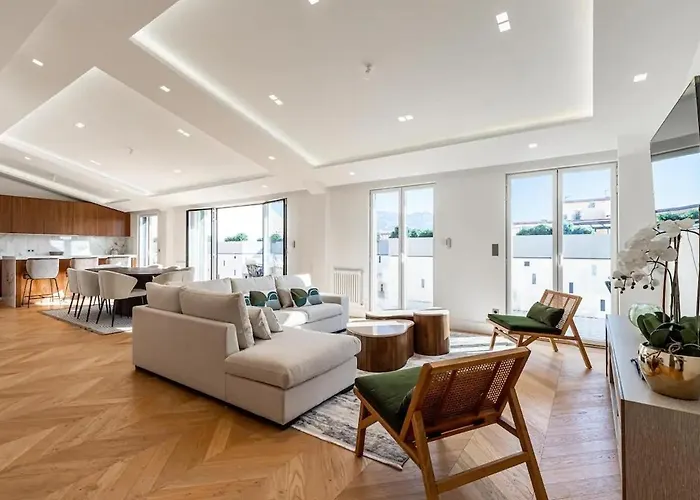 Beautiful 4 Bedrooms, Terrace, Cannes